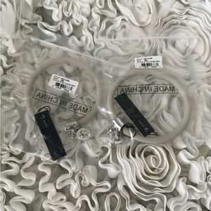 BNWT! Marc Jacobs Oyster grey with silver Charm Bracelet Set